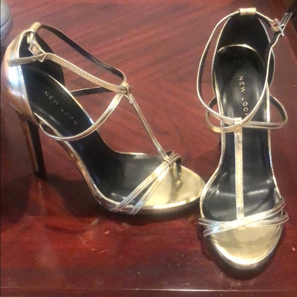 Gold sandals - Picture 2 of 3